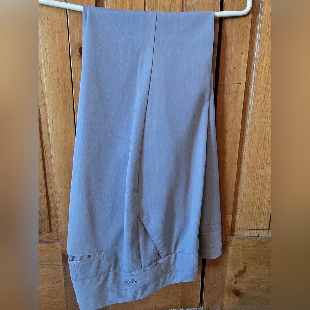 Women's Maurices Gray Dress Pants W/ (4) Pockets- Size 13/14